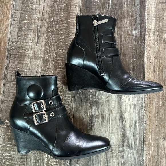 ICON Hella Leather Boots - Picture 4 of 8